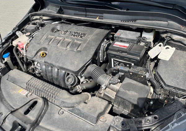 Toyota Corolla cena 73000 przebieg: 95000, rok produkcji 2019 z Warszawa małe 67